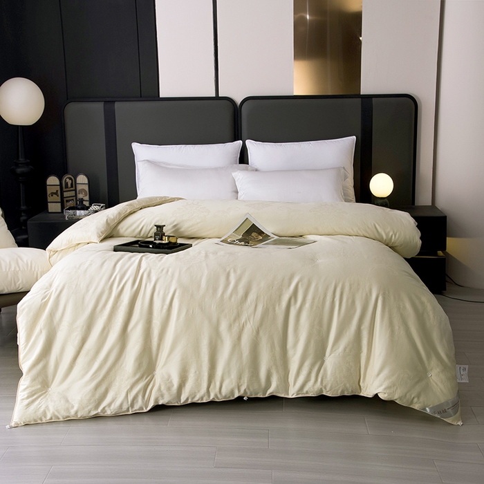 91家纺网 家纺一手货源 找家纺 鑫田家纺 2025新款60支纯棉蚕丝被100%柞蚕丝被夏被春秋被冬被礼品被子桑蚕丝被 黄