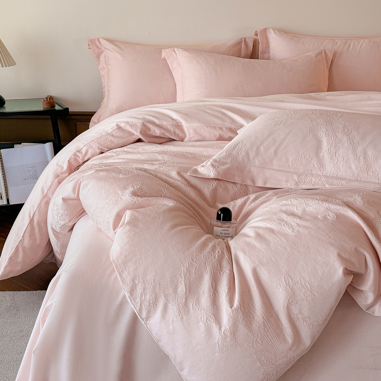 91家纺网 家纺一手货源 找家纺 慕晨 2025新款全棉提花磨毛四件套高级简奢款中高端4件套直播热款 茧柔