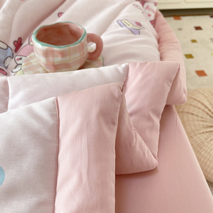 91家纺网 家纺一手货源 找家纺 梵克保罗 2025新款全棉夏被碎花卡通小清新简约纯棉夏凉被夏被四件套三件套 美乐乐蒂