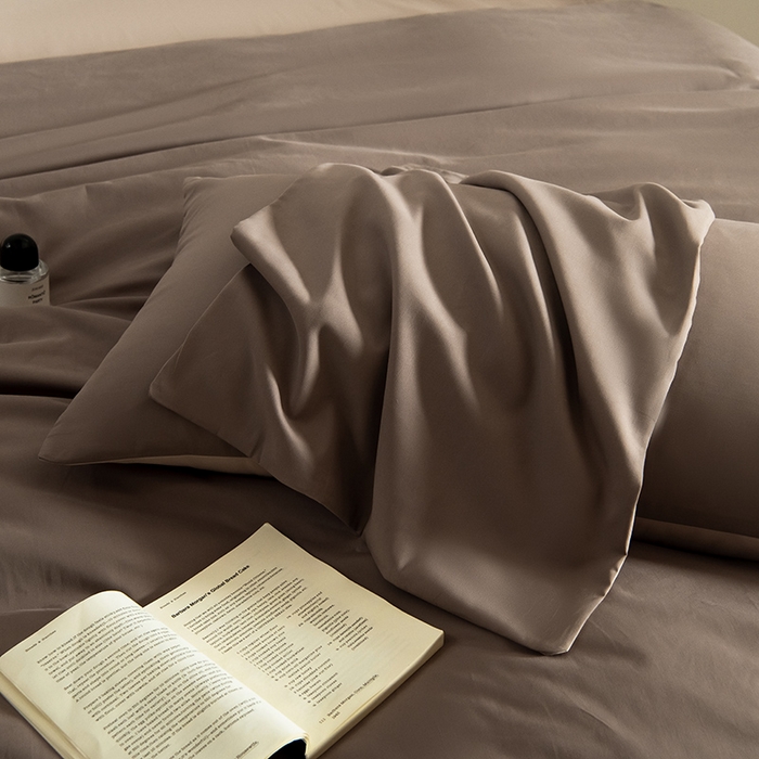 91家纺网 家纺一手货源 找家纺 Mr.pig猪先生水洗棉 2025新款贡缎长绒棉全棉纯棉贡缎磨毛单被套150*200*230加大单被套学生 沙尘灰+奶茶香槟