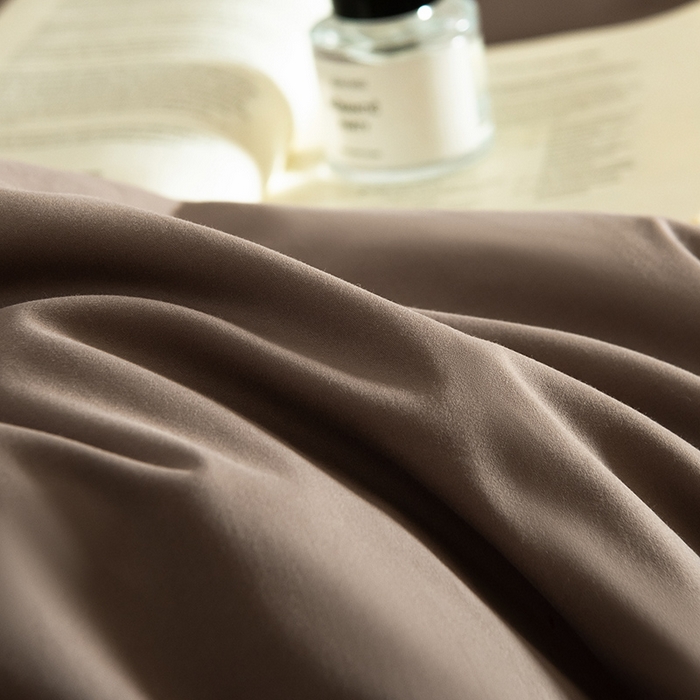 91家纺网 家纺一手货源 找家纺 Mr.pig猪先生水洗棉 2025新款贡缎长绒棉全棉纯棉贡缎磨毛单被套150*200*230加大单被套学生 沙尘灰+奶茶香槟