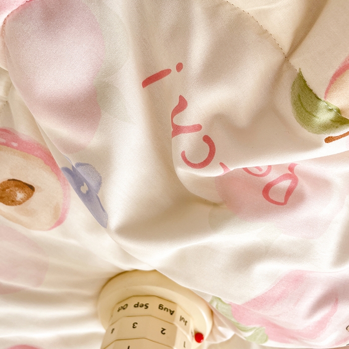 91家纺网 家纺一手货源 找家纺 梵克保罗 2025新款全棉夏被碎花卡通小清新简约纯棉夏凉被夏被四件套三件套 蜜桃松鼠