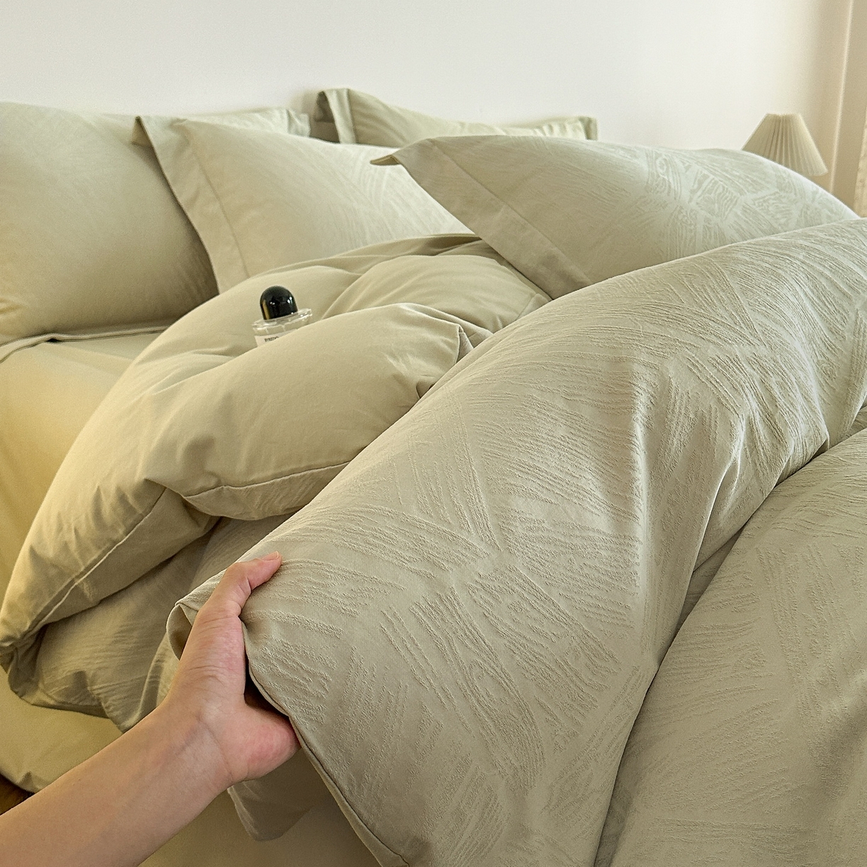 91家纺网 家纺一手货源 找家纺 慕晨 2025新款全棉提花磨毛四件套高级简奢款中高端4件套直播热款 棉语-绿