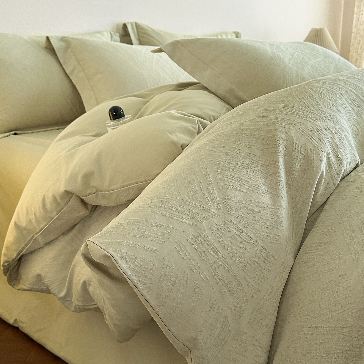 91家纺网 家纺一手货源 找家纺 慕晨 2025新款全棉提花磨毛四件套高级简奢款中高端4件套直播热款 棉语-绿