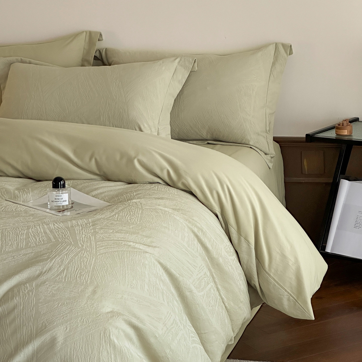 91家纺网 家纺一手货源 找家纺 慕晨 2025新款全棉提花磨毛四件套高级简奢款中高端4件套直播热款 棉语-绿