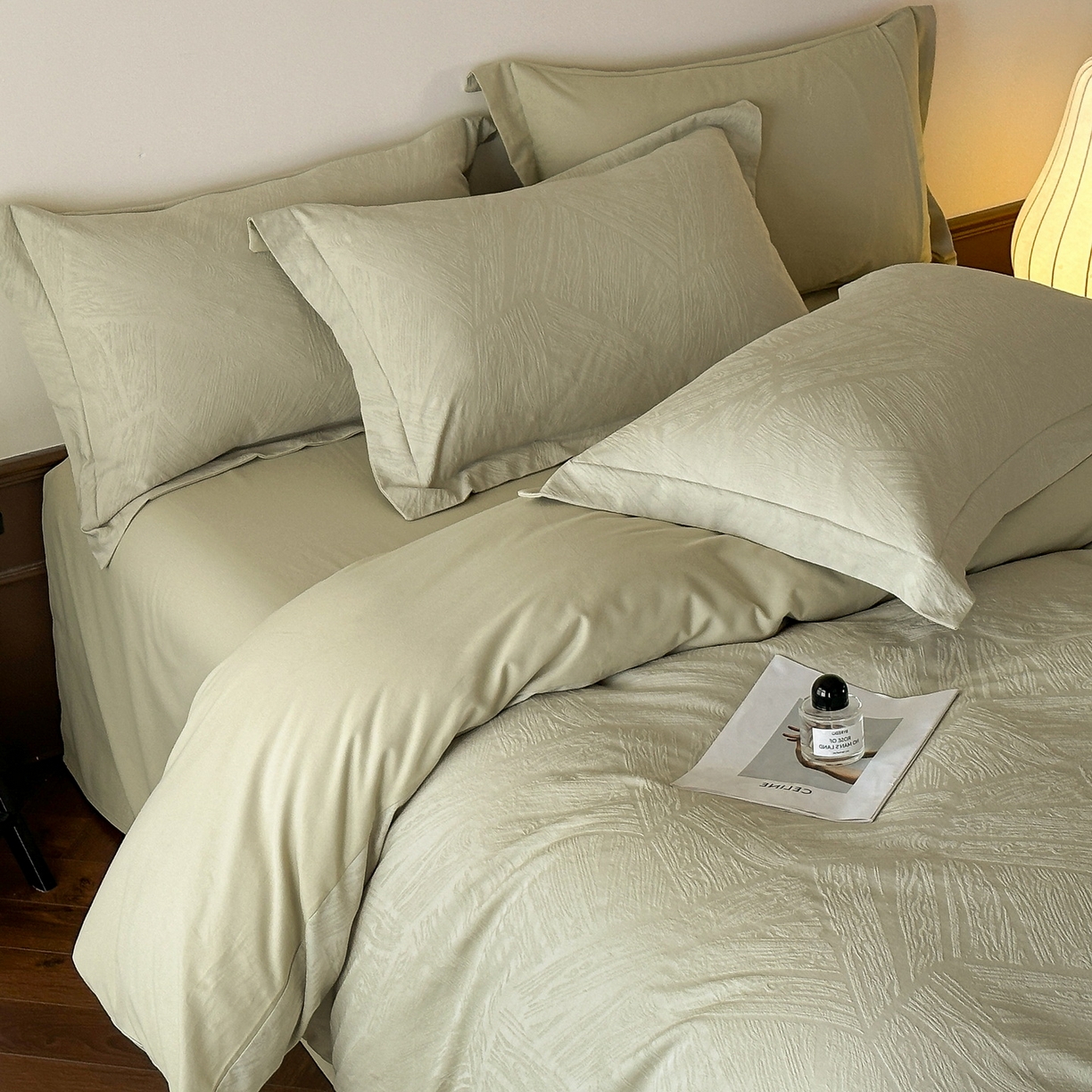 91家纺网 家纺一手货源 找家纺 慕晨 2025新款全棉提花磨毛四件套高级简奢款中高端4件套直播热款 棉语-绿