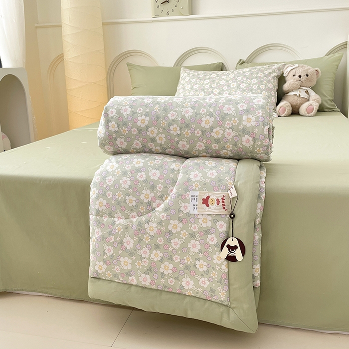 91家纺网 家纺一手货源 找家纺 梵克保罗 2025新款全棉夏被碎花卡通小清新简约纯棉夏凉被夏被四件套三件套 花