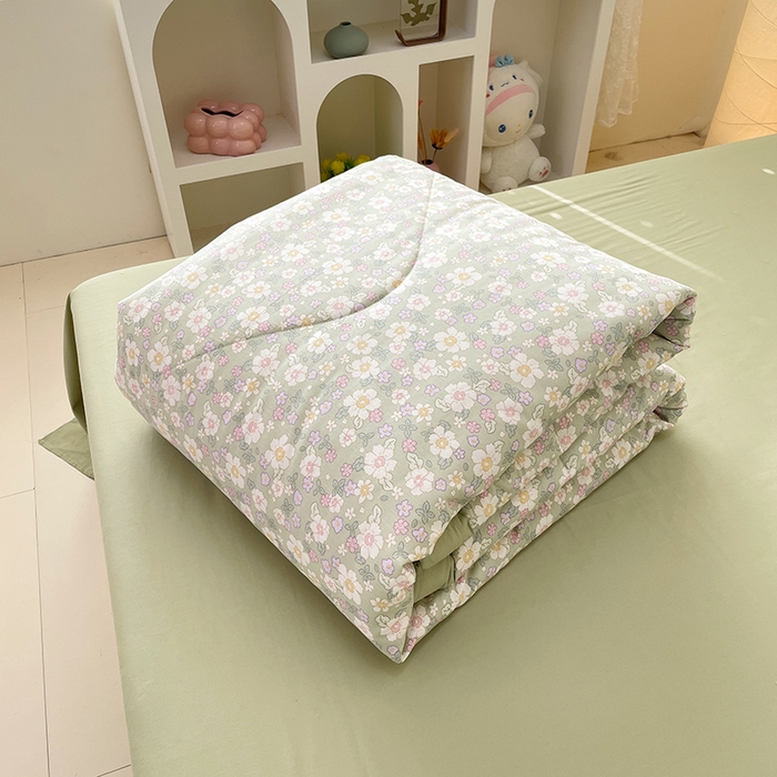 91家纺网 家纺一手货源 找家纺 梵克保罗 2025新款全棉夏被碎花卡通小清新简约纯棉夏凉被夏被四件套三件套 花