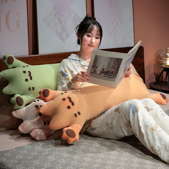 91家纺网 家纺一手货源 找家纺 仟亿莱 2025新款冰丝烤面包长条睡觉抱枕 枕头枕芯 抹茶长条烤面包