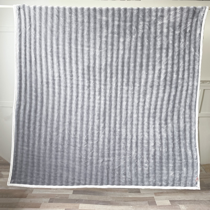 91家纺网 家纺一手货源 找家纺 梵克保罗 2025新款仿兔毛泡泡绒牛奶绒毛毯盖毯包边毛毯 银灰