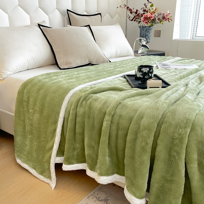 91家纺网 家纺一手货源 找家纺 梵克保罗 2025新款仿兔毛泡泡绒牛奶绒毛毯盖毯包边毛毯 奶绿