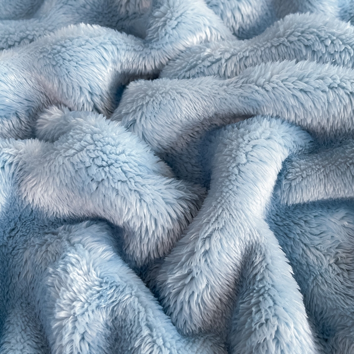 91家纺网 家纺一手货源 找家纺 梵克保罗 2025新款仿兔毛泡泡绒牛奶绒毛毯盖毯包边毛毯 天蓝
