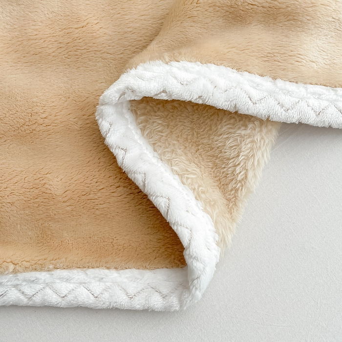 91家纺网 家纺一手货源 找家纺 梵克保罗 2025新款仿兔毛泡泡绒牛奶绒毛毯盖毯包边毛毯 驼色