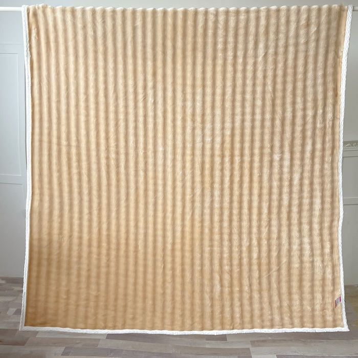 91家纺网 家纺一手货源 找家纺 梵克保罗 2025新款仿兔毛泡泡绒牛奶绒毛毯盖毯包边毛毯 驼色