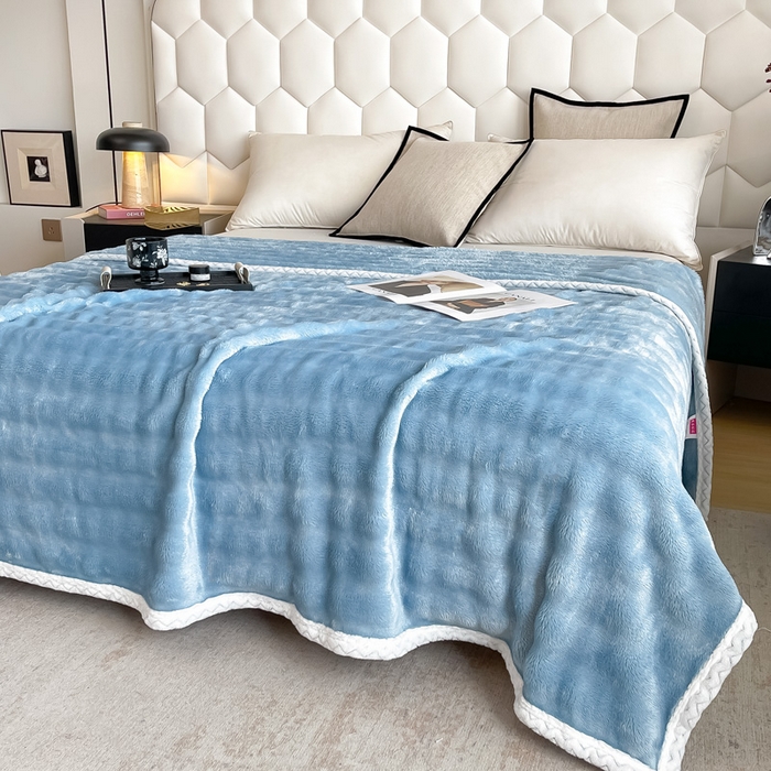 91家纺网 家纺一手货源 找家纺 梵克保罗 2025新款仿兔毛泡泡绒牛奶绒毛毯盖毯包边毛毯 天蓝