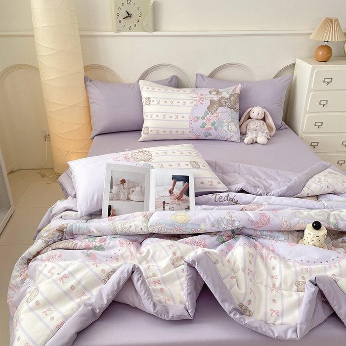 91家纺网 家纺一手货源 找家纺 梵克保罗 2025新款全棉夏被碎花卡通小清新简约纯棉夏凉被夏被四件套三件套 童话镇