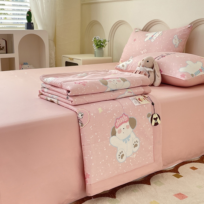 91家纺网 家纺一手货源 找家纺 梵克保罗 2025新款全棉夏被碎花卡通小清新简约纯棉夏凉被夏被四件套三件套 兔与狗