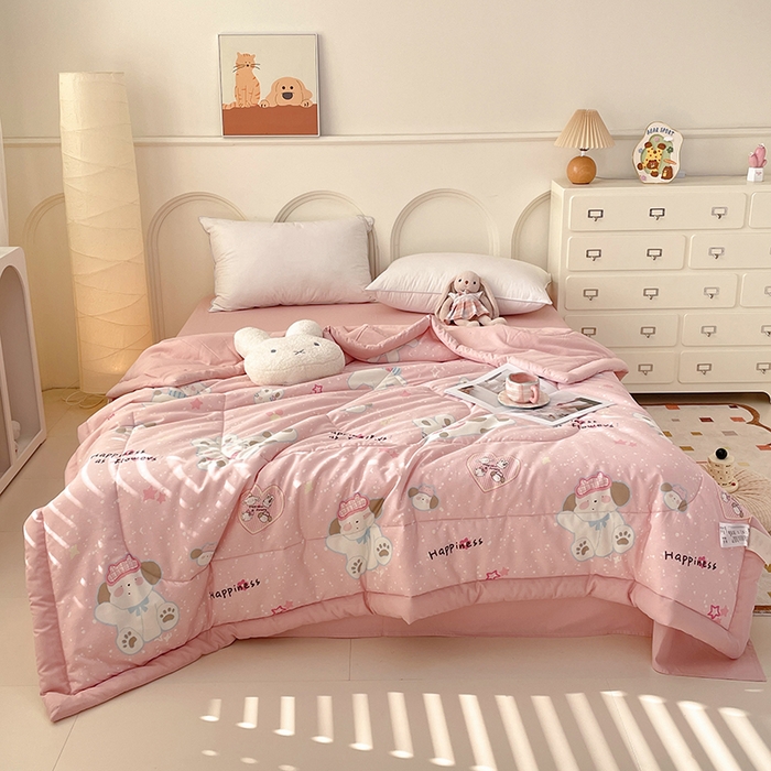 91家纺网 家纺一手货源 找家纺 梵克保罗 2025新款全棉夏被碎花卡通小清新简约纯棉夏凉被夏被四件套三件套 兔与狗