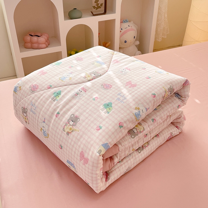 91家纺网 家纺一手货源 找家纺 梵克保罗 2025新款全棉夏被碎花卡通小清新简约纯棉夏凉被夏被四件套三件套 小不点们