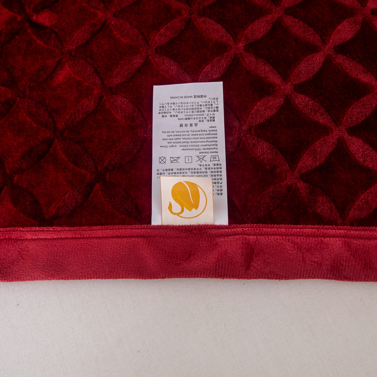 91家纺网 家纺一手货源 找家纺 梵克保罗 2025新款3D立体印花四季盖毯400克 铜钱红