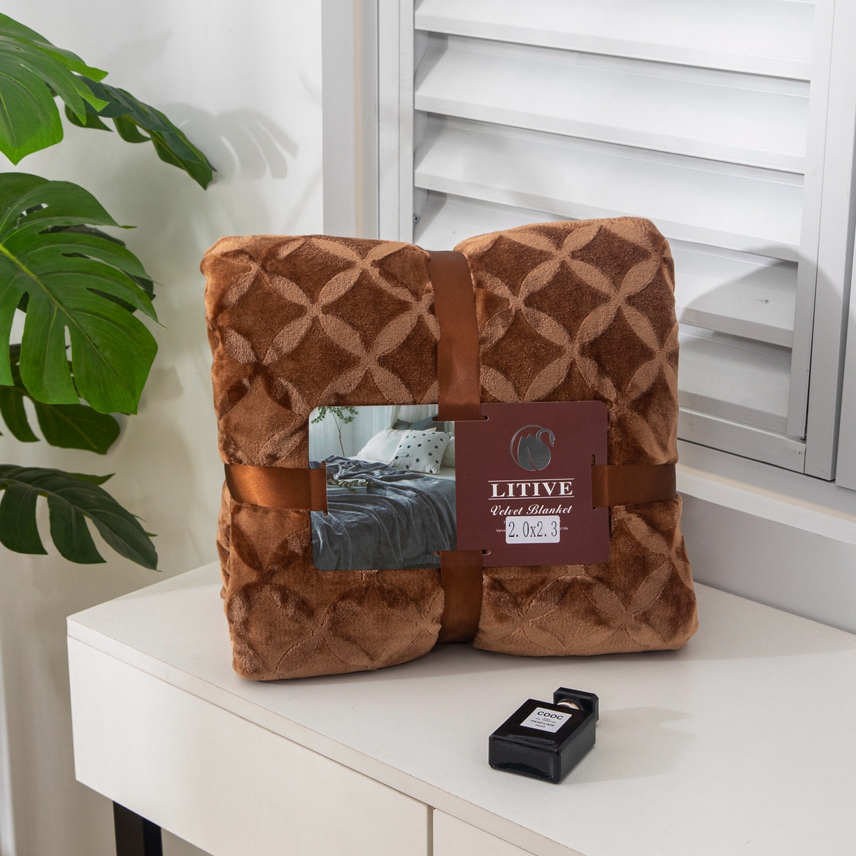 91家纺网 家纺一手货源 找家纺 梵克保罗 2025新款3D立体印花四季盖毯400克 铜钱咖啡