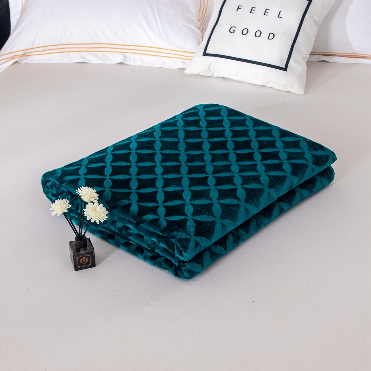 91家纺网 家纺一手货源 找家纺 梵克保罗 2025新款3D立体印花四季盖毯400克 铜钱孔雀绿