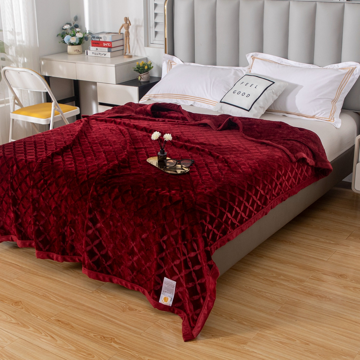 91家纺网 家纺一手货源 找家纺 梵克保罗 2025新款3D立体印花四季盖毯400克 铜钱红