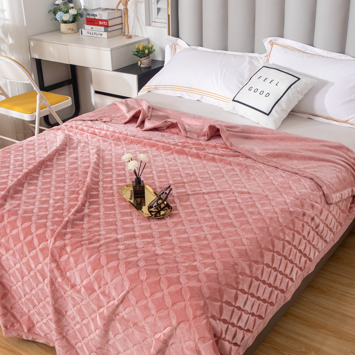 91家纺网 家纺一手货源 找家纺 梵克保罗 2025新款3D立体印花四季盖毯400克 铜钱粉