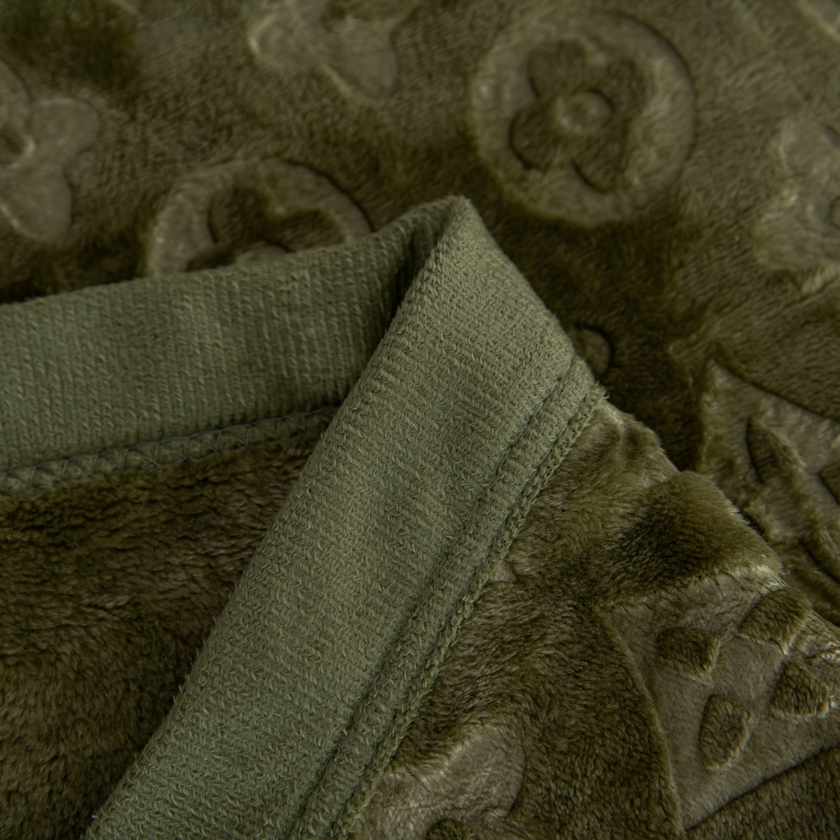 91家纺网 家纺一手货源 找家纺 梵克保罗 2025新款3D立体印花四季盖毯400克 3D绿