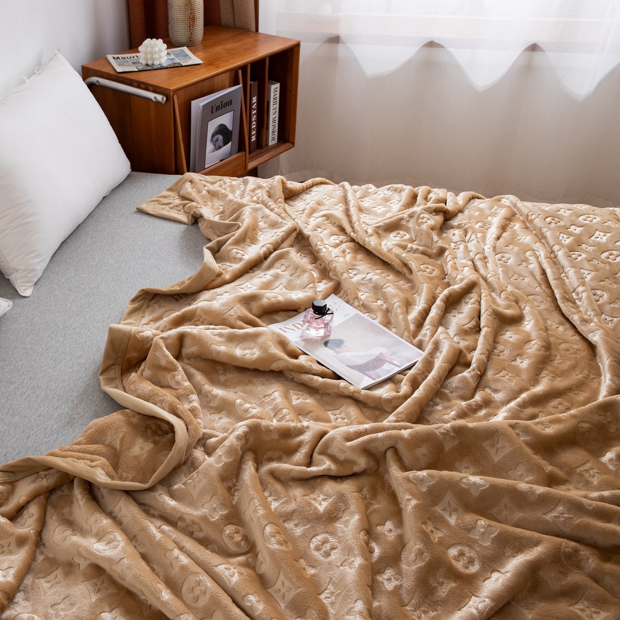 91家纺网 家纺一手货源 找家纺 梵克保罗 2025新款3D立体印花四季盖毯400克 3D驼