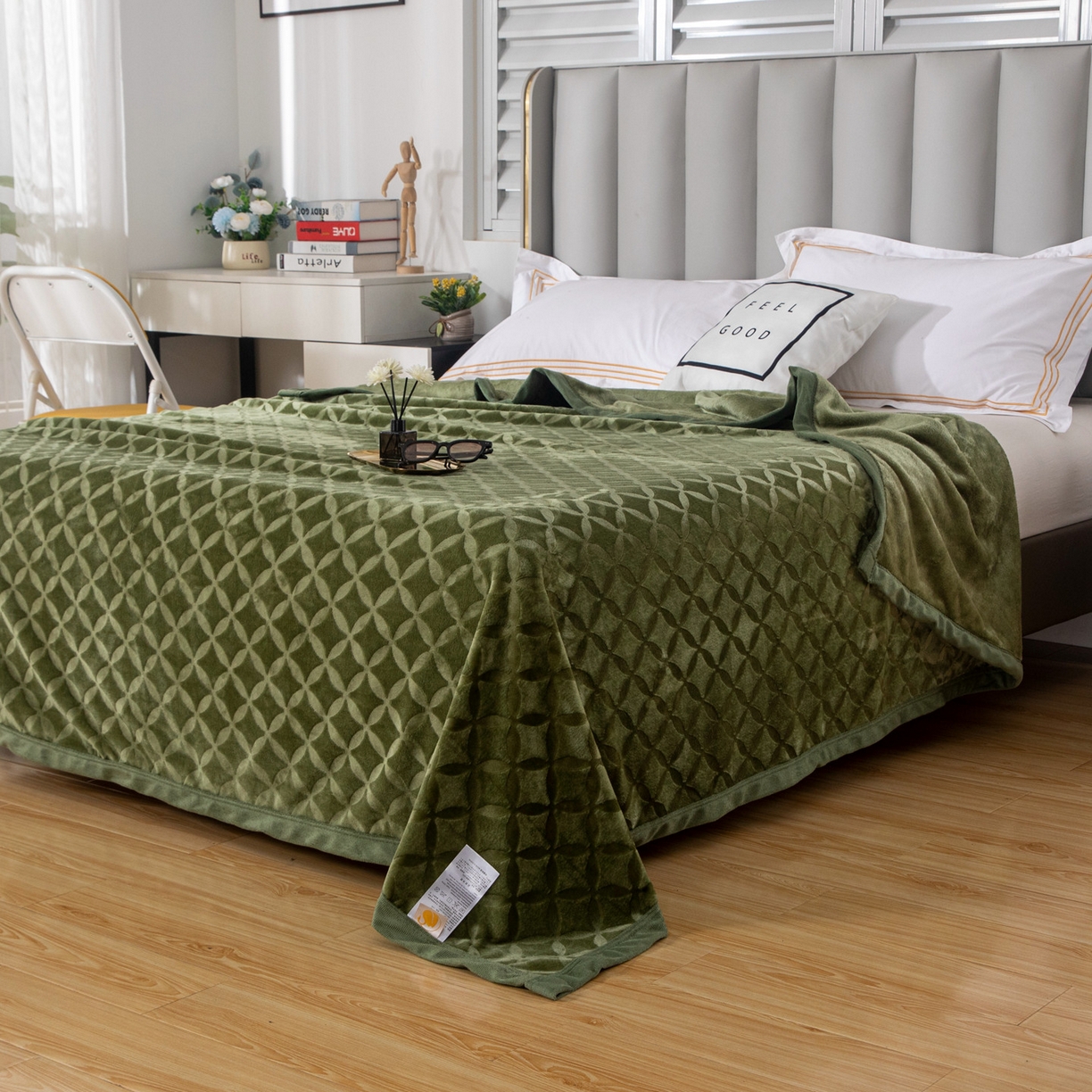 91家纺网 家纺一手货源 找家纺 梵克保罗 2025新款3D立体印花四季盖毯400克 铜钱绿