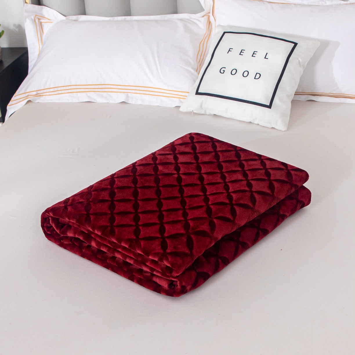 91家纺网 家纺一手货源 找家纺 梵克保罗 2025新款3D立体印花四季盖毯400克 铜钱红