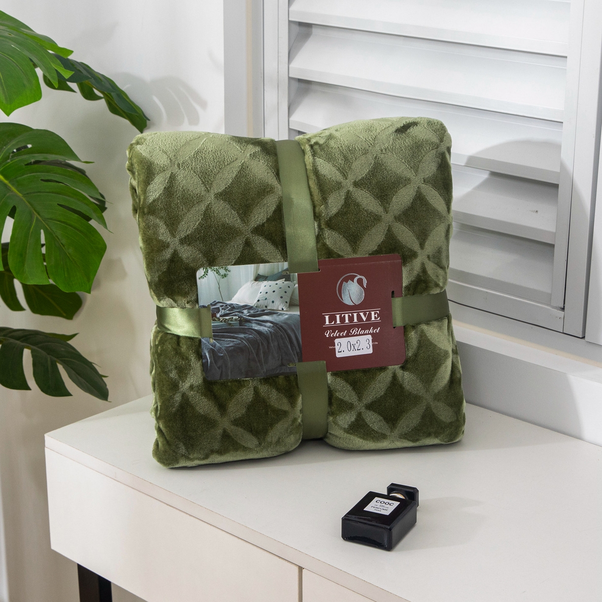 91家纺网 家纺一手货源 找家纺 梵克保罗 2025新款3D立体印花四季盖毯400克 铜钱绿