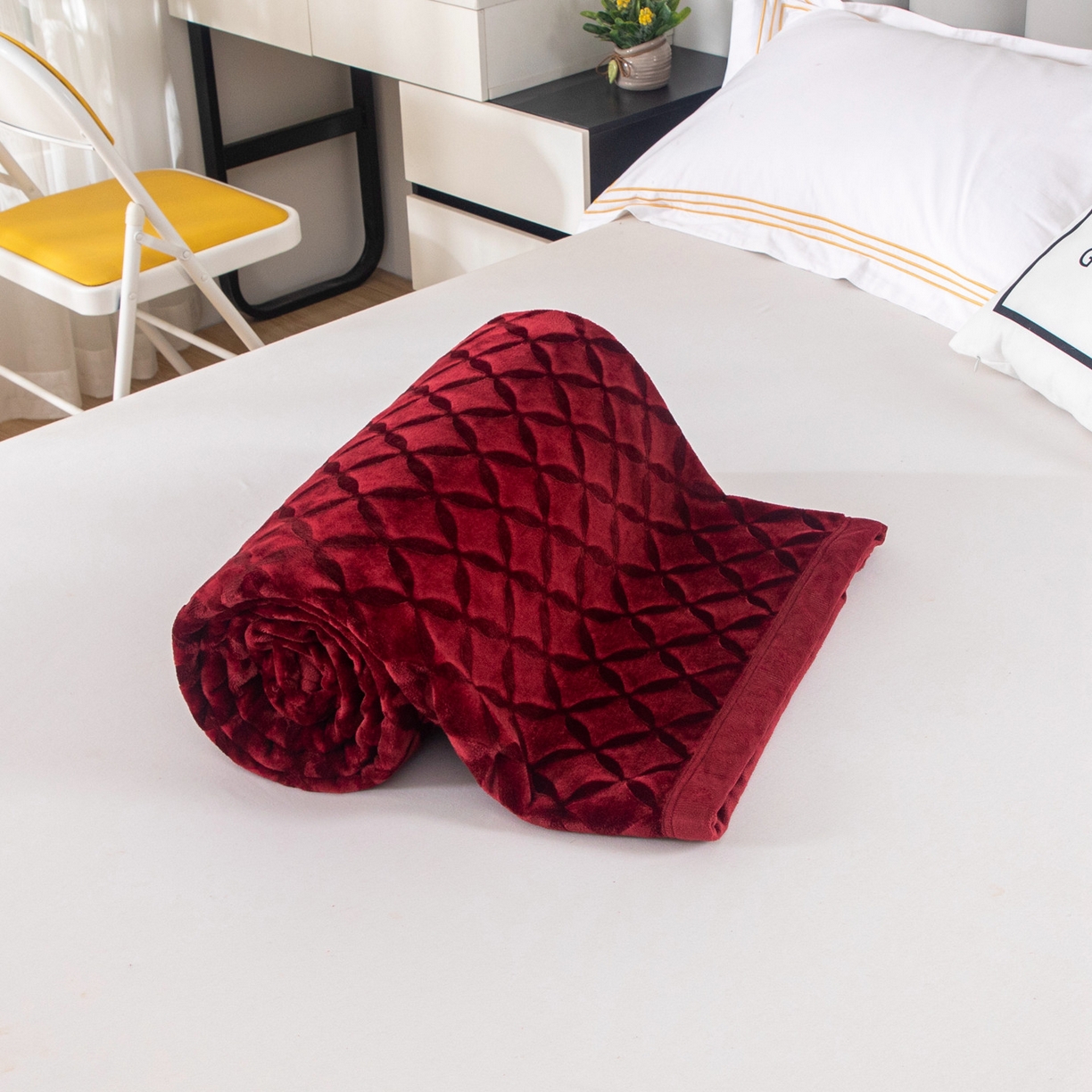 91家纺网 家纺一手货源 找家纺 梵克保罗 2025新款3D立体印花四季盖毯400克 铜钱红