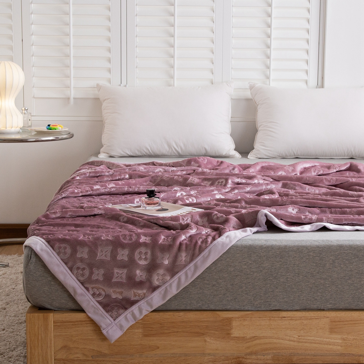 91家纺网 家纺一手货源 找家纺 （总）梵克保罗 2025新款3D立体印花四季盖毯400克