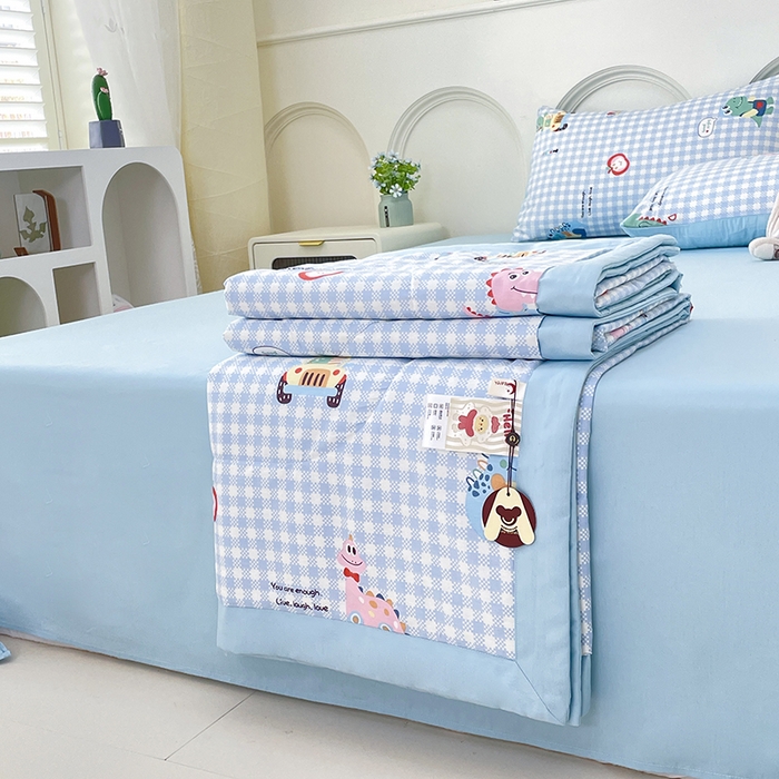 91家纺网 家纺一手货源 找家纺 梵克保罗 2025新款全棉夏被碎花卡通小清新简约纯棉夏凉被夏被四件套三件套 小恐龙