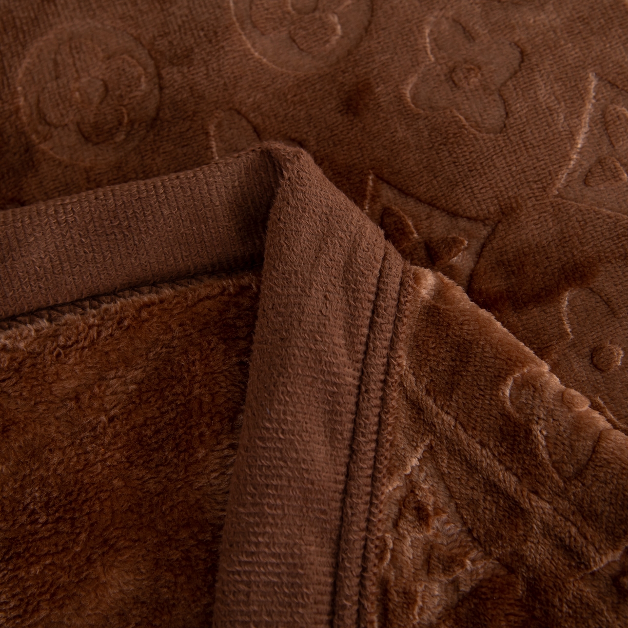 91家纺网 家纺一手货源 找家纺 梵克保罗 2025新款3D立体印花四季盖毯400克 3D咖啡