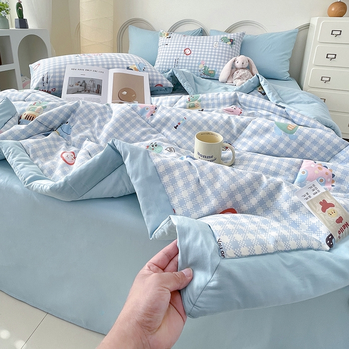 91家纺网 家纺一手货源 找家纺 梵克保罗 2025新款全棉夏被碎花卡通小清新简约纯棉夏凉被夏被四件套三件套 小恐龙