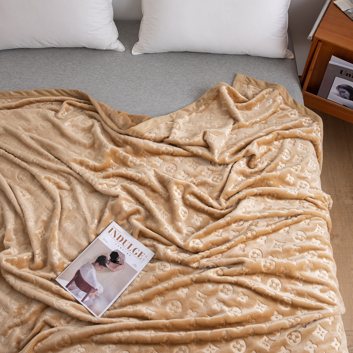 91家纺网 家纺一手货源 找家纺 梵克保罗 2025新款3D立体印花四季盖毯400克 3D驼