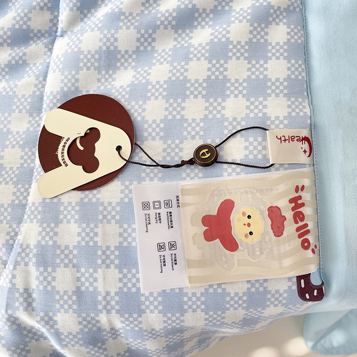 91家纺网 家纺一手货源 找家纺 梵克保罗 2025新款全棉夏被碎花卡通小清新简约纯棉夏凉被夏被四件套三件套 小恐龙