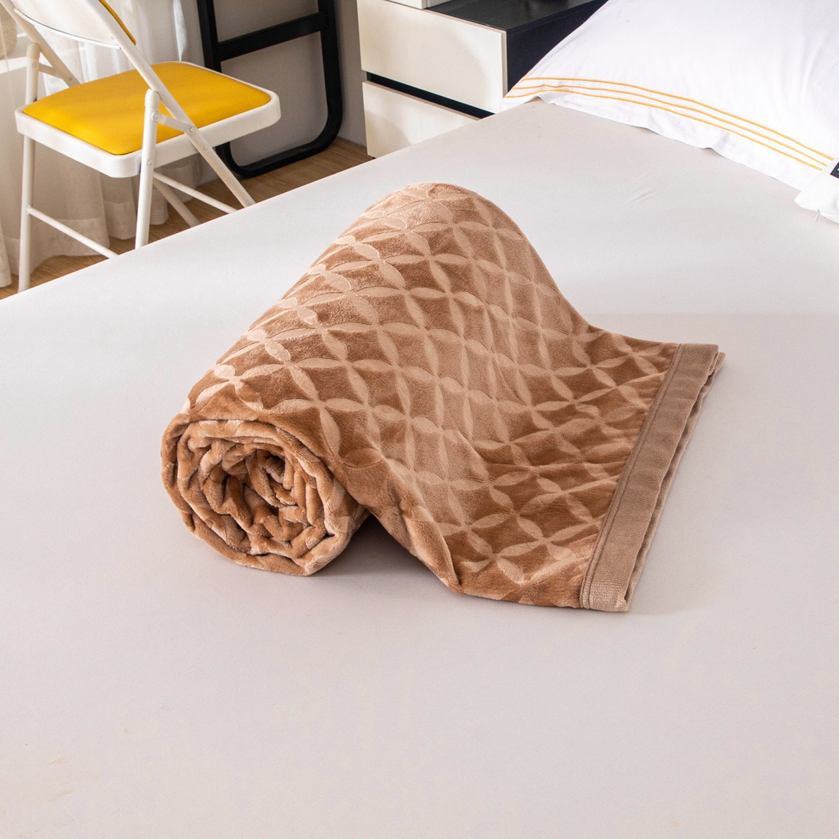 91家纺网 家纺一手货源 找家纺 梵克保罗 2025新款3D立体印花四季盖毯400克 铜钱驼