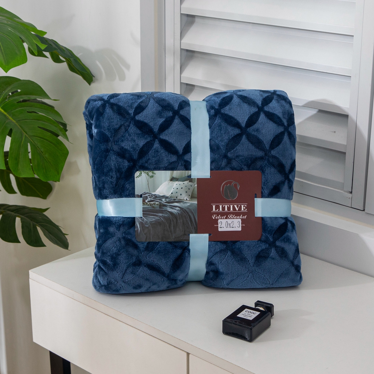 91家纺网 家纺一手货源 找家纺 梵克保罗 2025新款3D立体印花四季盖毯400克 铜钱蓝