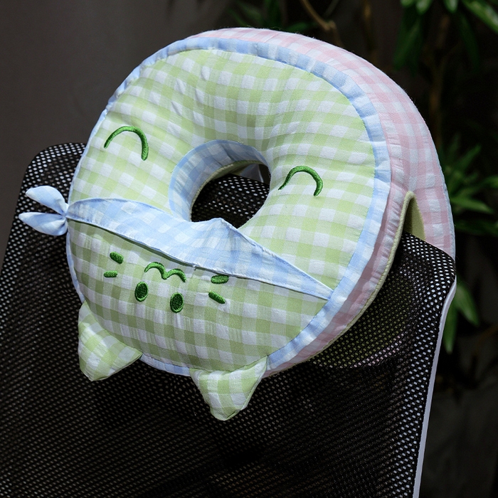 91家纺网 家纺一手货源 找家纺 仟亿莱 2025新款泡泡纱方巾格子喵双面午睡枕 枕头枕芯 双面方巾绿猫