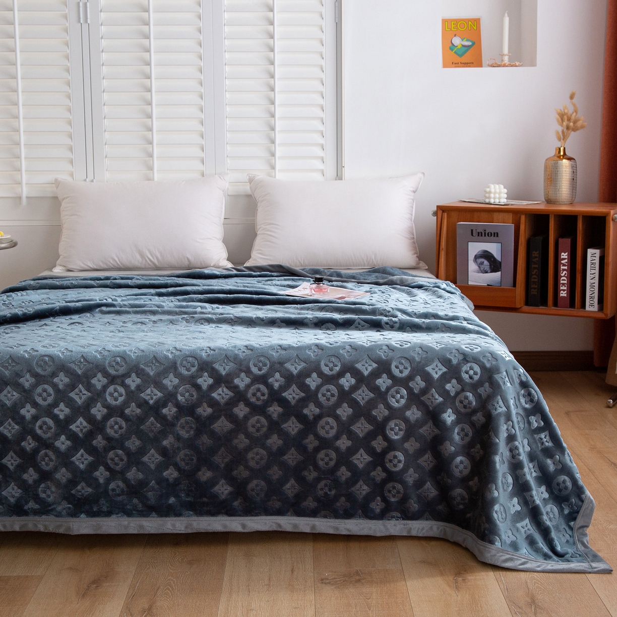 91家纺网 家纺一手货源 找家纺 梵克保罗 2025新款3D立体印花四季盖毯400克 3D灰蓝