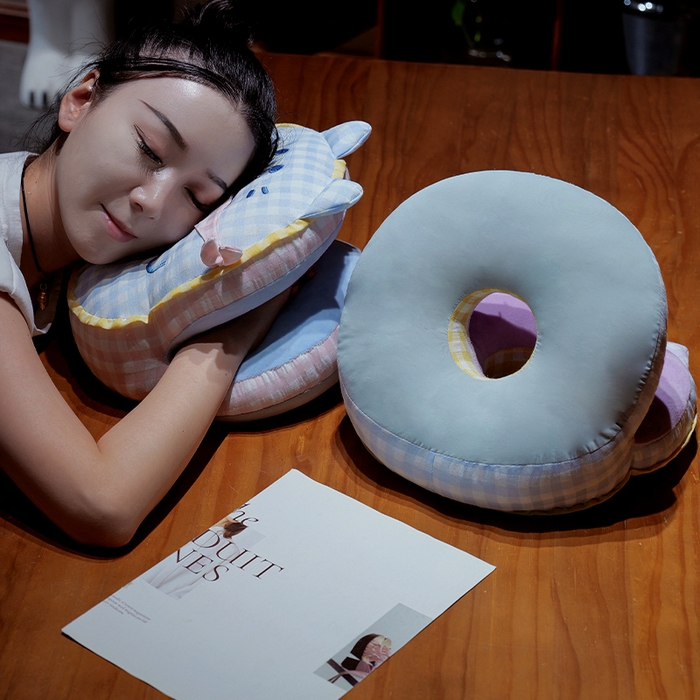 91家纺网 家纺一手货源 找家纺 仟亿莱 2025新款泡泡纱方巾格子喵双面午睡枕 枕头枕芯 双面方巾紫猫