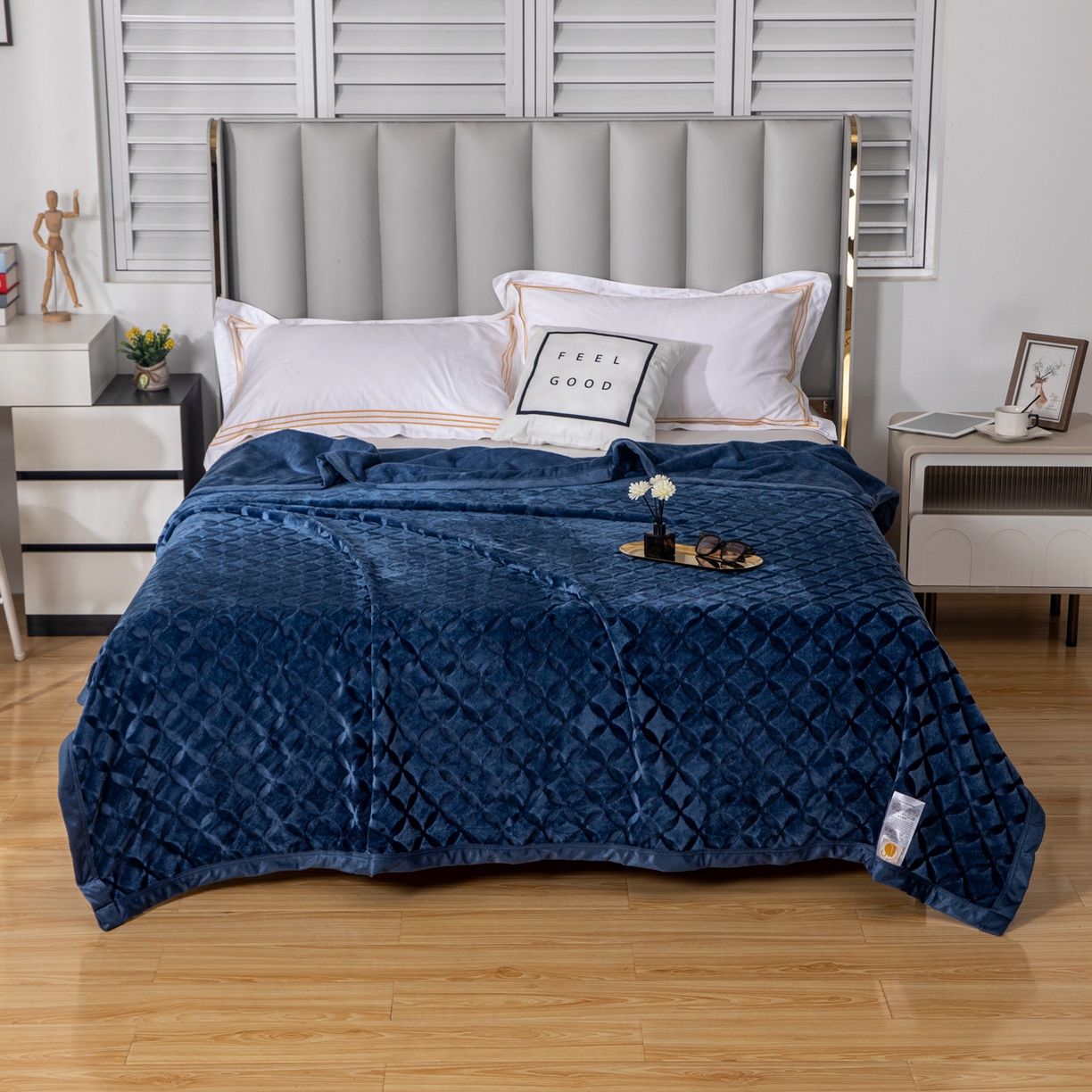 91家纺网 家纺一手货源 找家纺 梵克保罗 2025新款3D立体印花四季盖毯400克 铜钱蓝