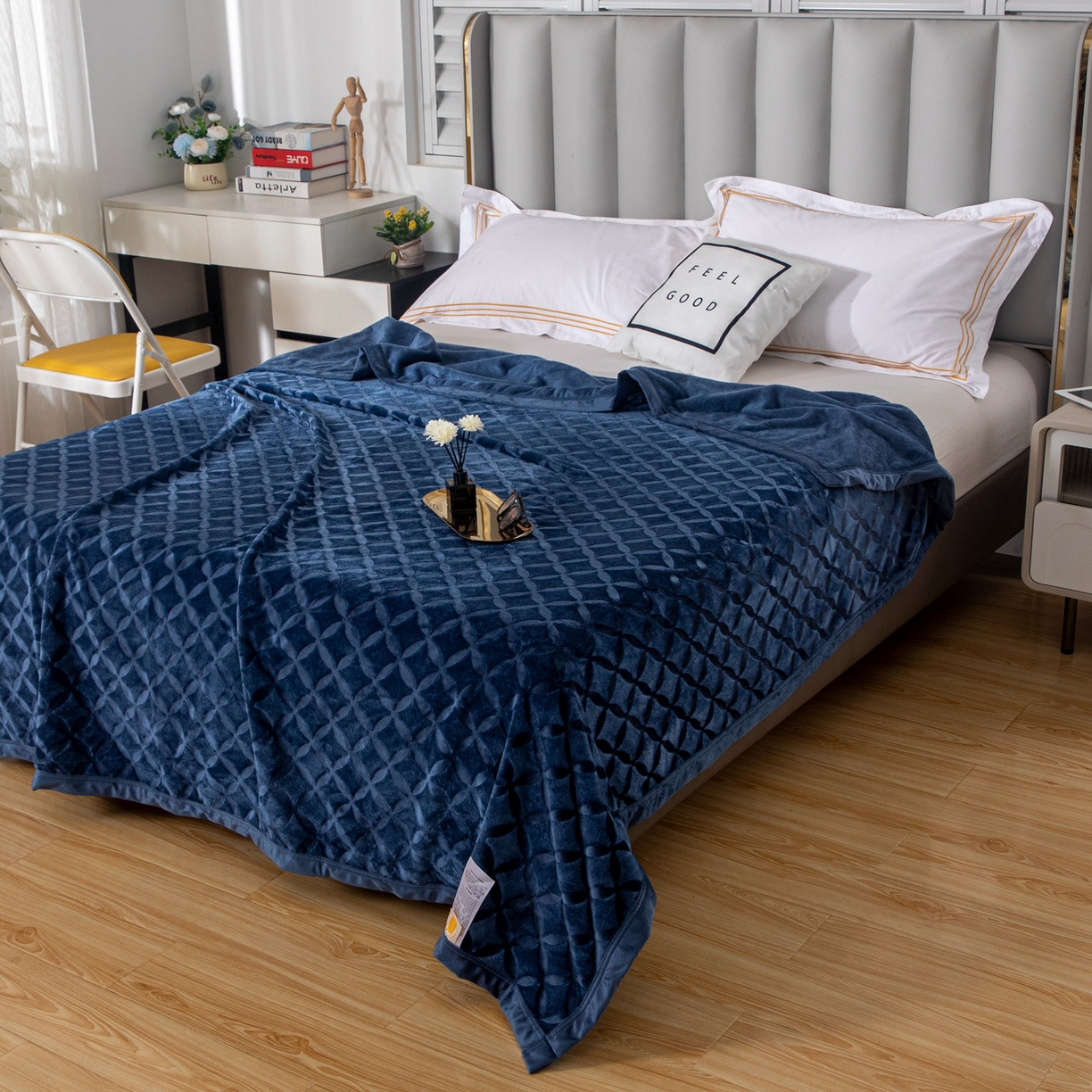 91家纺网 家纺一手货源 找家纺 梵克保罗 2025新款3D立体印花四季盖毯400克 铜钱蓝