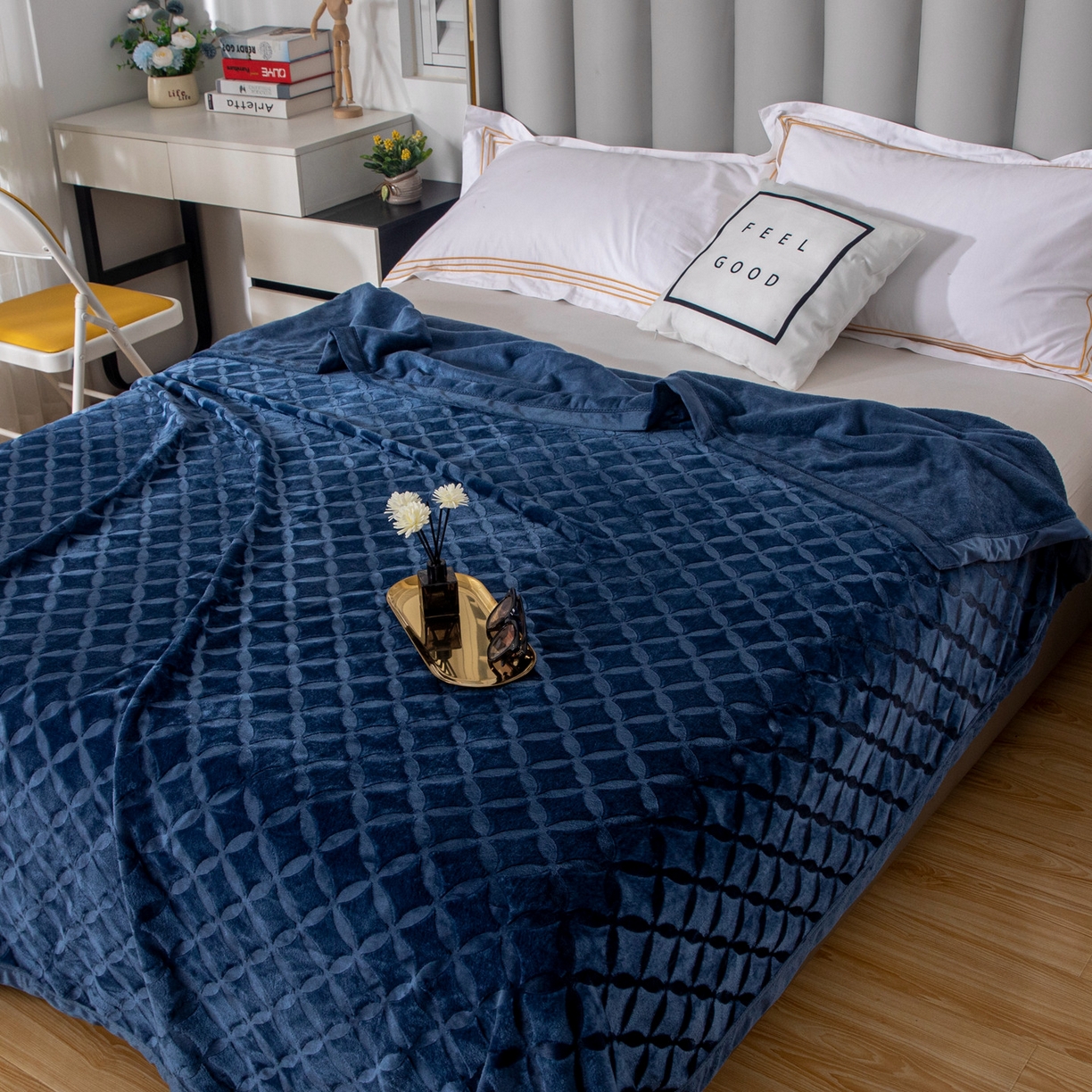 91家纺网 家纺一手货源 找家纺 梵克保罗 2025新款3D立体印花四季盖毯400克 铜钱蓝