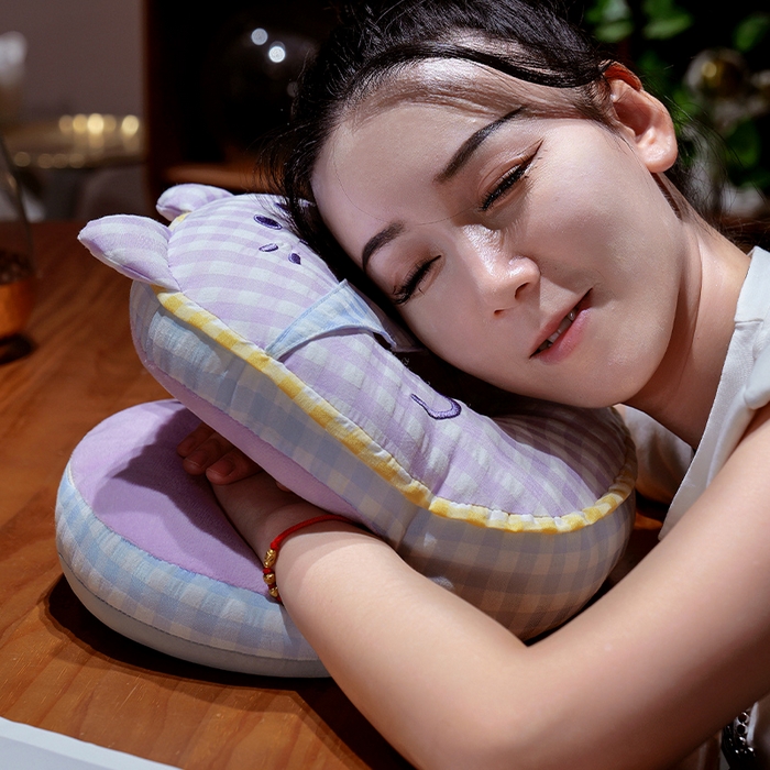 91家纺网 家纺一手货源 找家纺 仟亿莱 2025新款泡泡纱方巾格子喵双面午睡枕 枕头枕芯 双面方巾绿猫