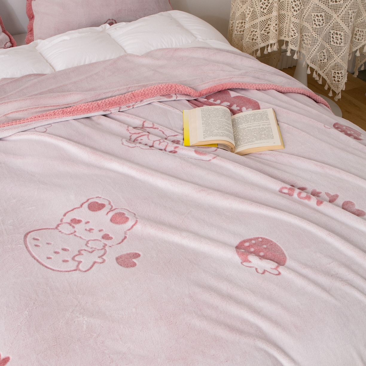 91家纺网 家纺一手货源 找家纺 （总）梵克保罗 2025新款3D雕花加厚牛奶绒剪花毛毯